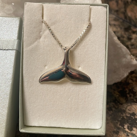 Sterling Silver Elegant Silver Whale Tail Pendant. Retail 188.00 NWT - Picture 7 of 7
